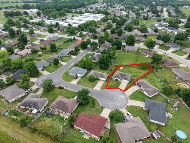 1206 W Belwood Court, Nixa, MO 65714