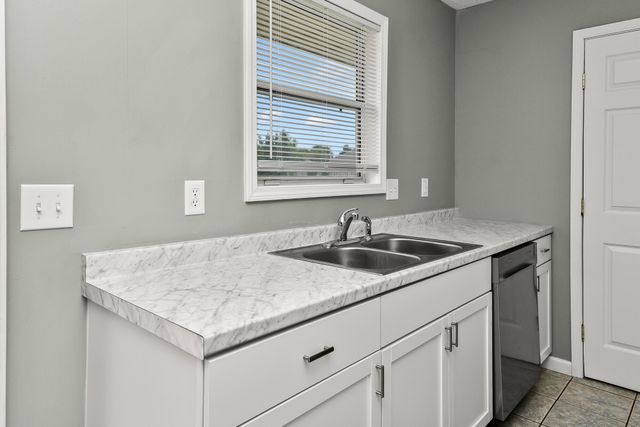 1206 W Belwood Court, Nixa, MO 65714