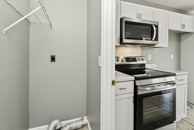 1206 W Belwood Court, Nixa, MO 65714