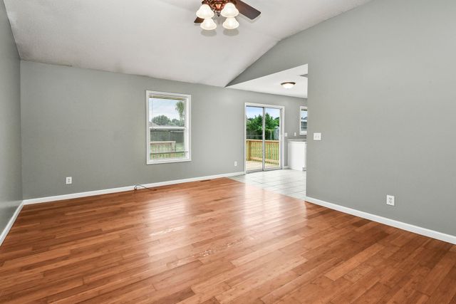 1206 W Belwood Court, Nixa, MO 65714