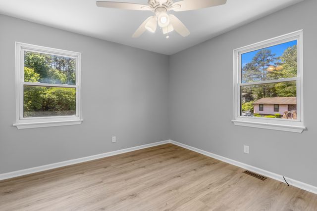 2427 Leann Cir, Chattanooga, TN 37406