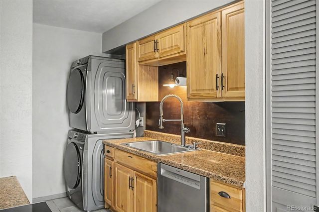 7309 W Hampden Avenue 203, Lakewood, CO 80227