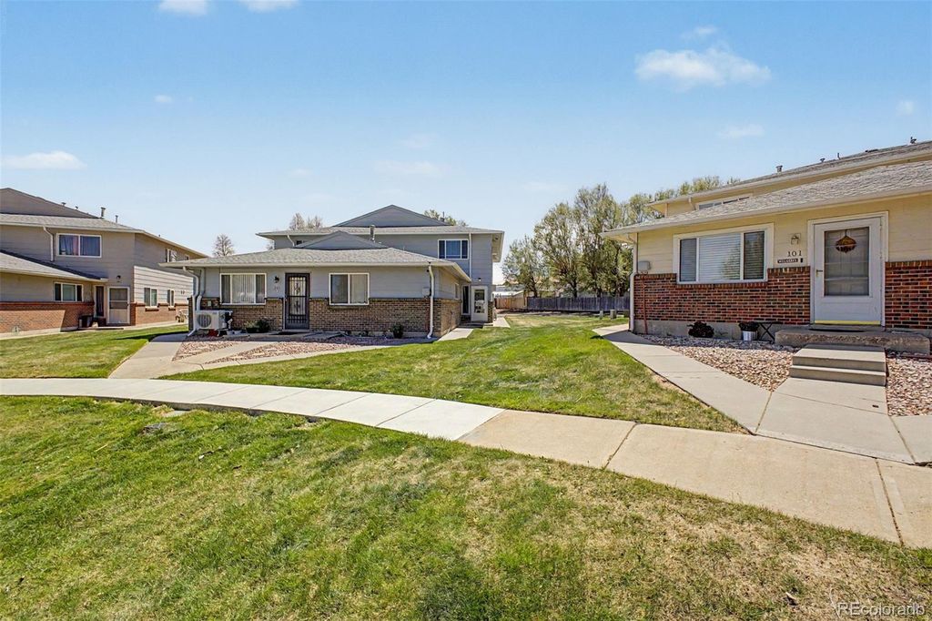 7309 W Hampden Avenue 203, Lakewood, CO 80227