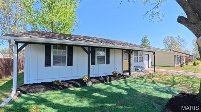 113 Perrottet Drive, Mascoutah, IL 62258