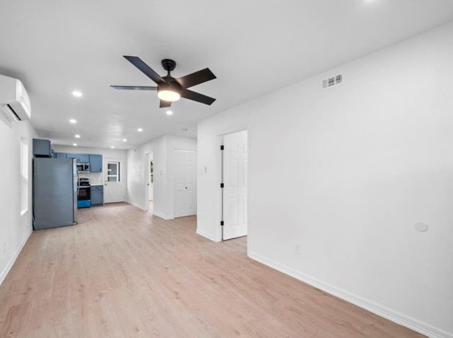 2316 Lucinda Street, Houston, TX 77004