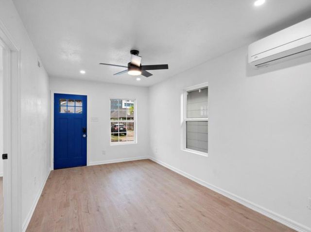 2316 Lucinda Street, Houston, TX 77004