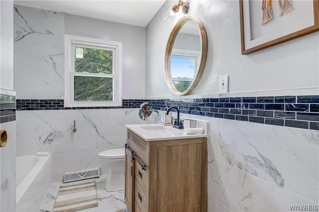 41 Freemont Avenue, Cheektowaga, NY 14043