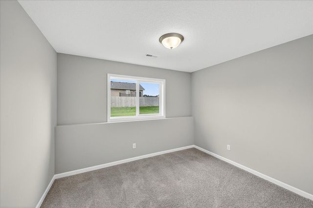 1752 Squirrel Way, New Richmond, WI 54017