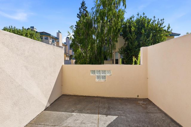 4173 El Camino Real 17, Palo Alto, CA 94306