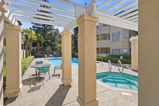 4173 El Camino Real 17, Palo Alto, CA 94306