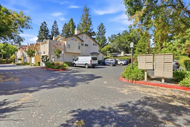 4173 El Camino Real 17, Palo Alto, CA 94306