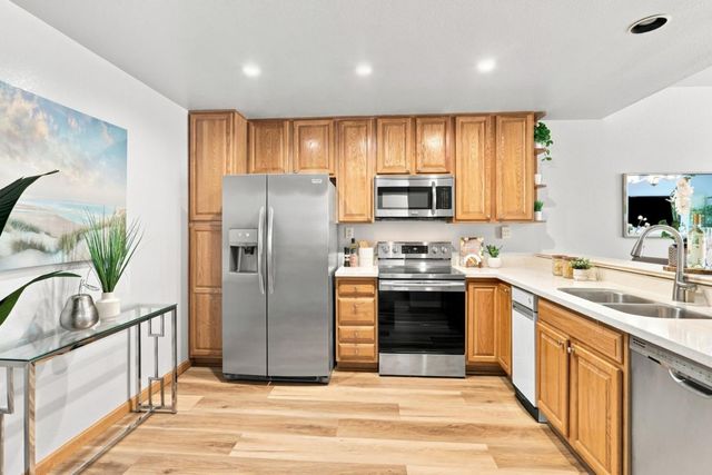 4173 El Camino Real 17, Palo Alto, CA 94306
