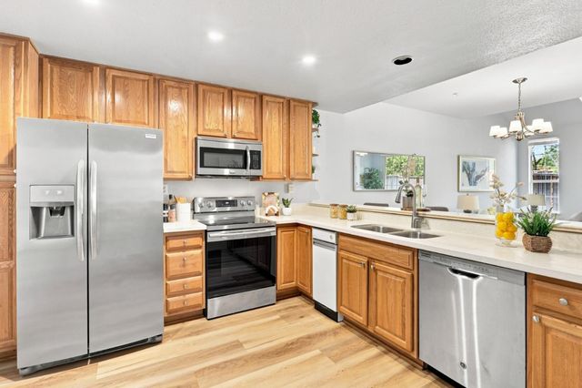 4173 El Camino Real 17, Palo Alto, CA 94306