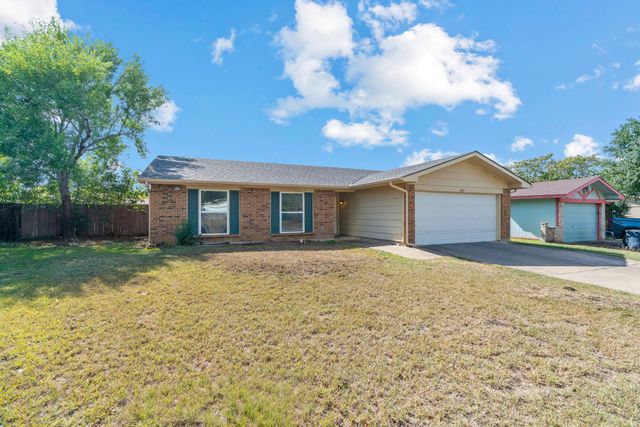 205 Willow Creek Lane, Fort Worth, TX 76134