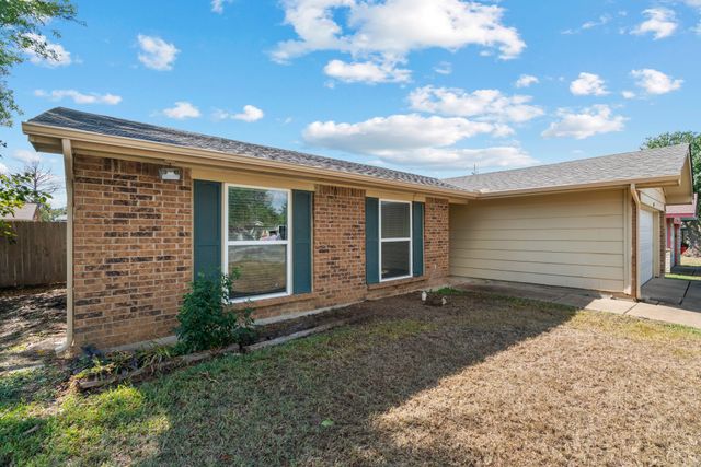 205 Willow Creek Lane, Fort Worth, TX 76134