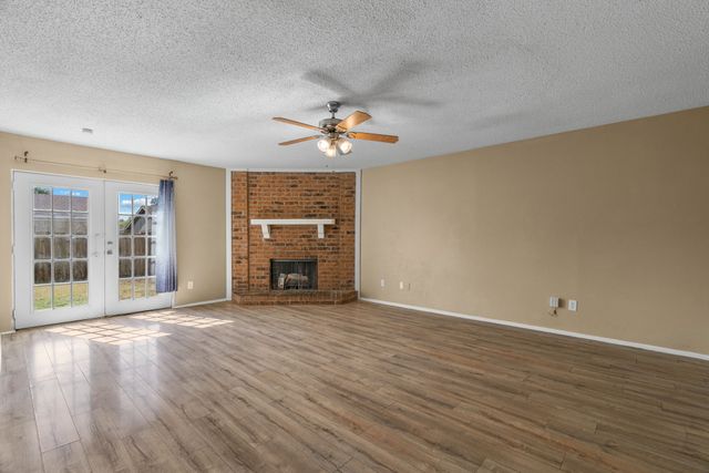 205 Willow Creek Lane, Fort Worth, TX 76134