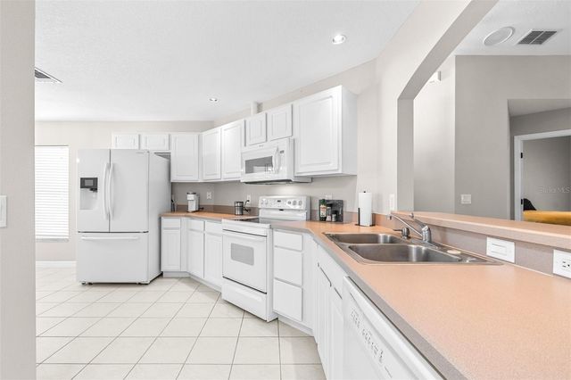 823 CUNNINGHAM DRIVE, Davenport, FL 33837