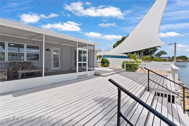 805 LEISEY CIRCLE, Ruskin, FL 33570