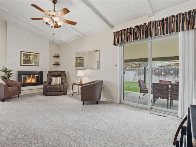 370 10th St, Windsor, CO 80550