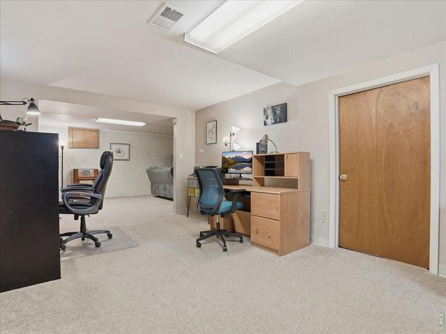 370 10th St, Windsor, CO 80550