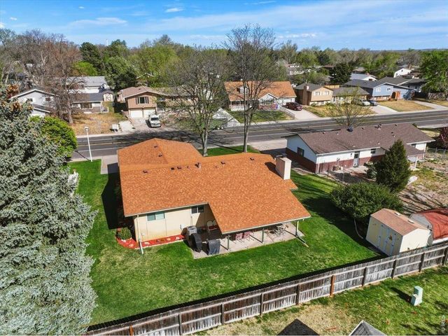 370 10th St, Windsor, CO 80550