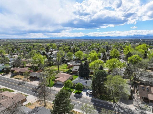 370 10th St, Windsor, CO 80550