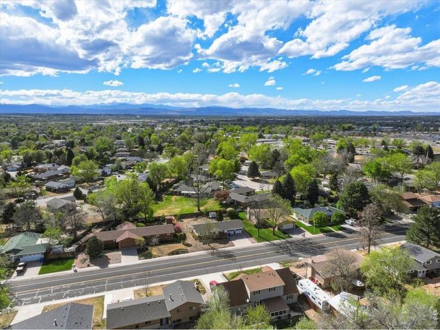 370 10th St, Windsor, CO 80550