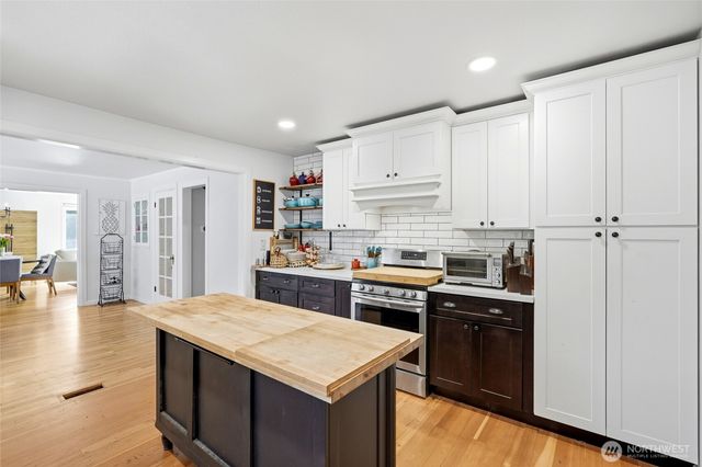 16515 39th Avenue E, Tacoma, WA 98446