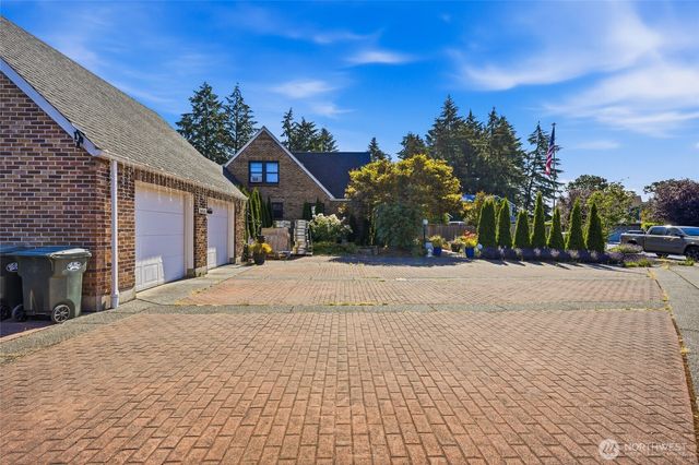 16515 39th Avenue E, Tacoma, WA 98446