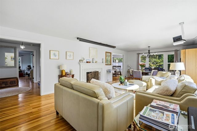 16515 39th Avenue E, Tacoma, WA 98446