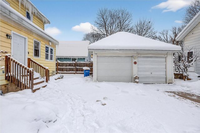 1024 Chatham Street, Grand Rapids, MI 49504