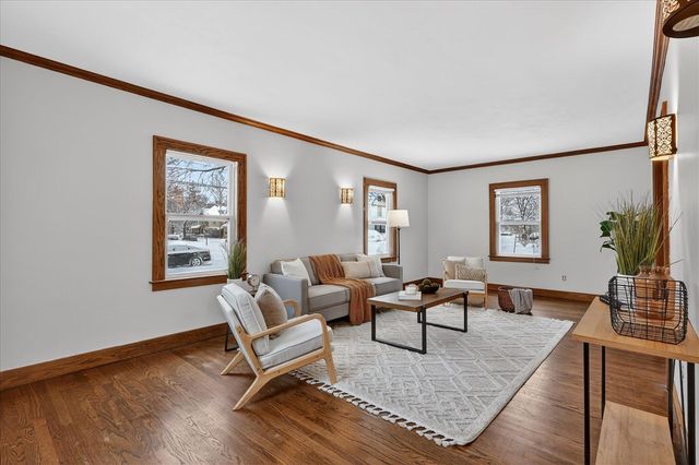 1024 Chatham Street, Grand Rapids, MI 49504