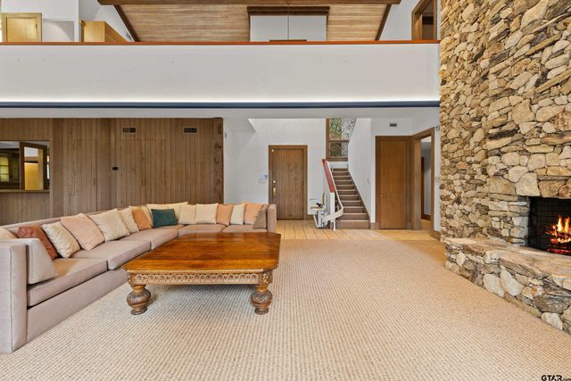 196 N Peaceful Woods Trail, Holly Lake Ranch, TX 75765