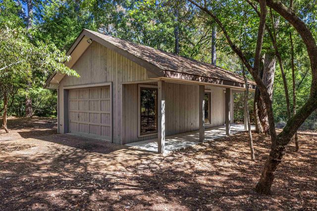 196 N Peaceful Woods Trail, Holly Lake Ranch, TX 75765