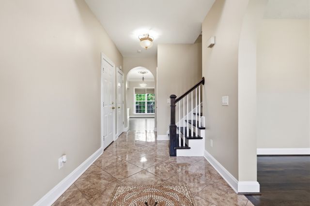 7121 Smokey Hill Rd, Antioch, TN 37013