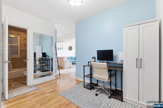 883 E Boulevard 1F, Weehawken, NJ 07086