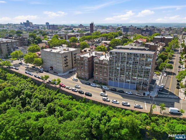 883 E Boulevard 1F, Weehawken, NJ 07086