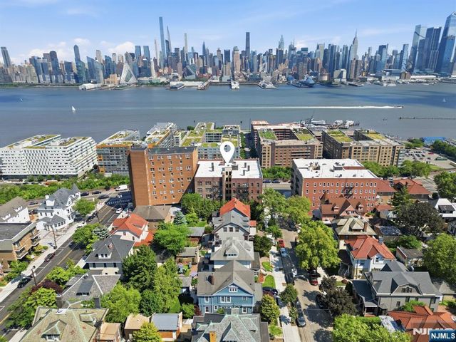 883 E Boulevard 1F, Weehawken, NJ 07086