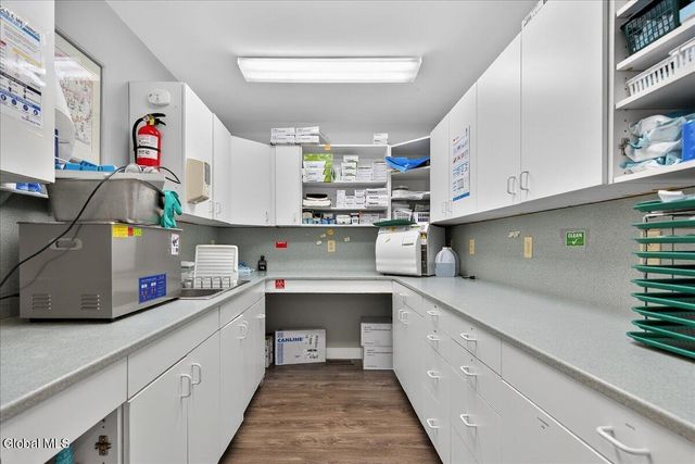 336 Glenmont Road, Bethlehem, NY 12077