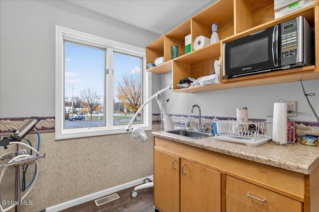 336 Glenmont Road, Bethlehem, NY 12077