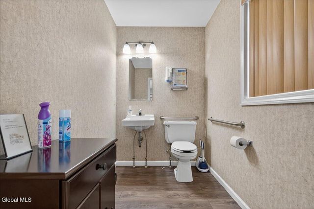 336 Glenmont Road, Bethlehem, NY 12077