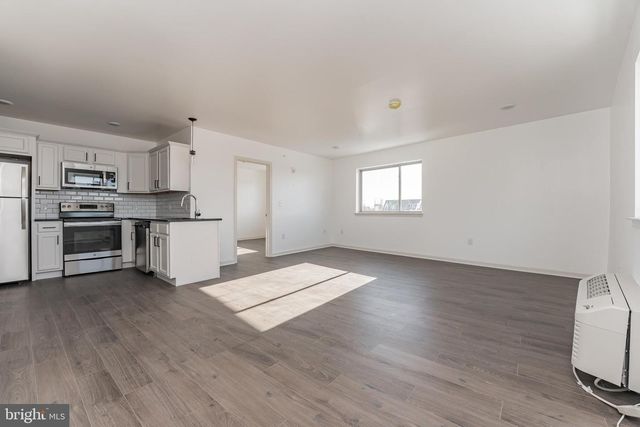 6649 Ridge Ave Apt A305, Philadelphia, PA 19128