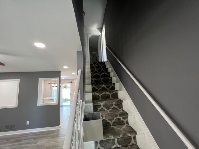502 Powers Court B, Yorkville, IL 60560