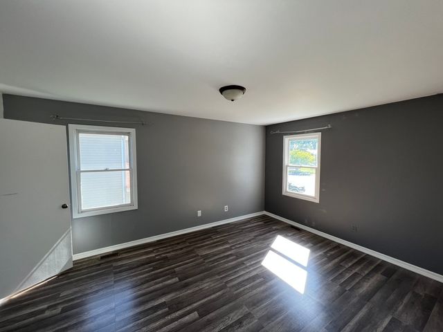 502 Powers Court B, Yorkville, IL 60560