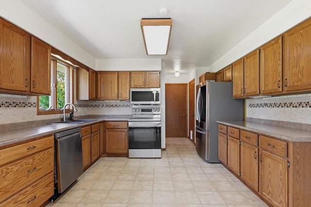 1412 Field Tree LANE, Oostburg, WI 53070