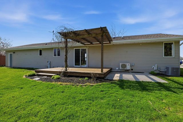 1412 Field Tree LANE, Oostburg, WI 53070