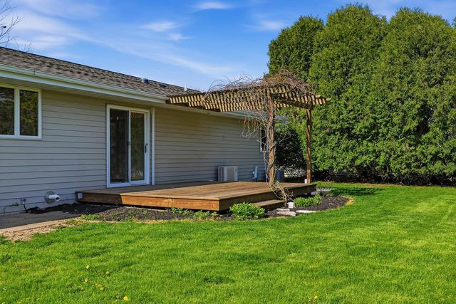 1412 Field Tree LANE, Oostburg, WI 53070