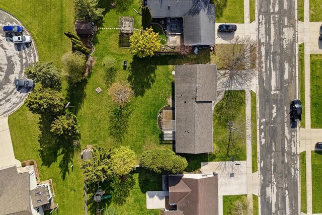 1412 Field Tree LANE, Oostburg, WI 53070