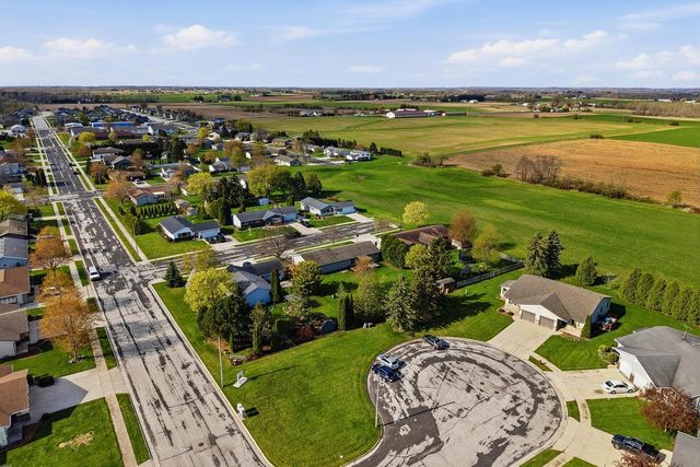 1412 Field Tree LANE, Oostburg, WI 53070