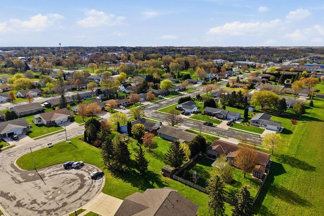 1412 Field Tree LANE, Oostburg, WI 53070